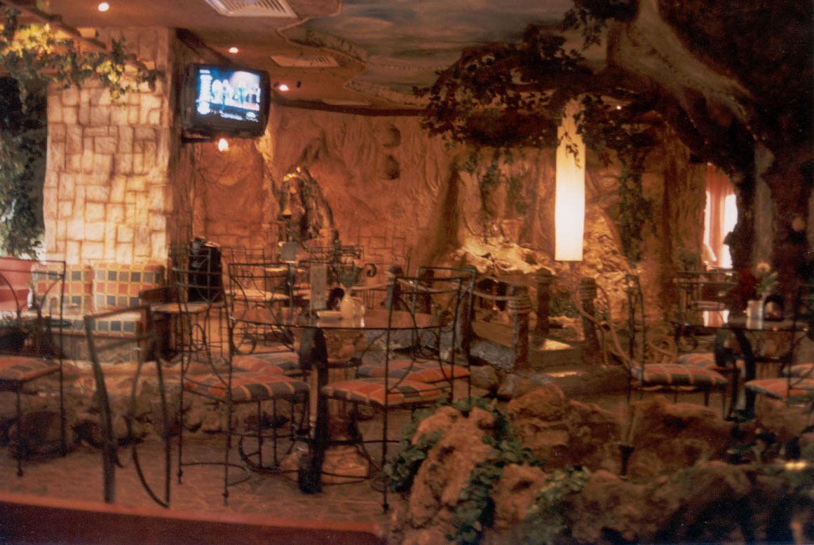 Early La Fontana restaurant interior from the family archive